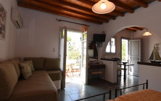 Myrto Bungalows