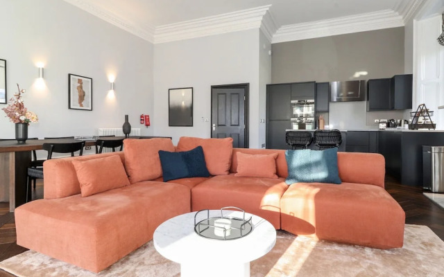 The Mary Maude Suite Stone Cross Mansion