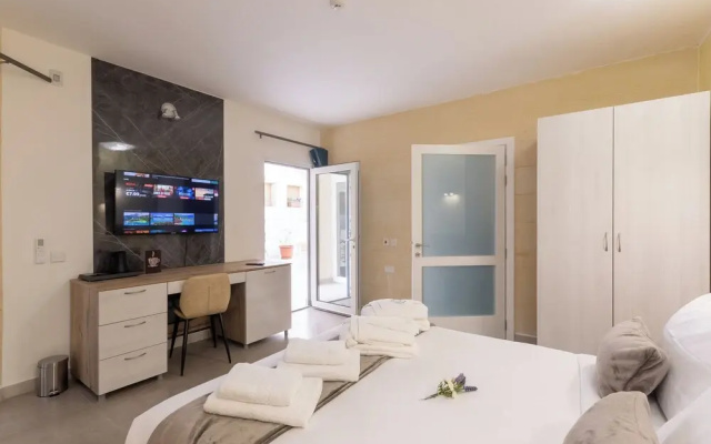 Ta'Battista B&B with pool Ix-Xwejni