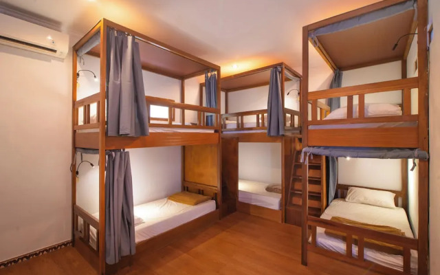 Simpang Inn Hostel
