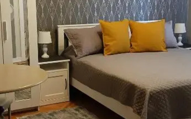 Crystal Room II