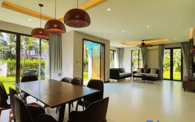 Rose villa