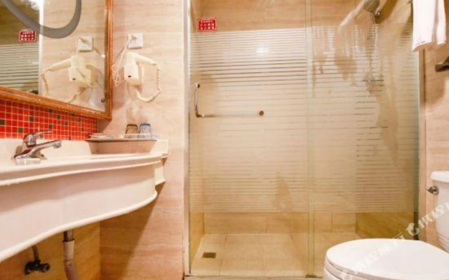 Kaibin light luxury hotel (kuanzhaixiangzi store Chengdu)