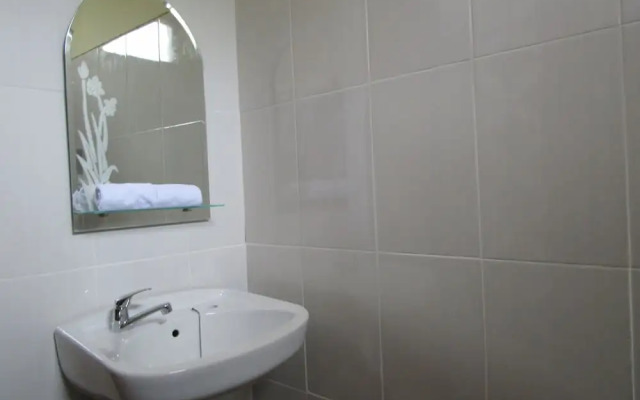 Anang Bed & Breakfast Syariah by Ndalem Beong