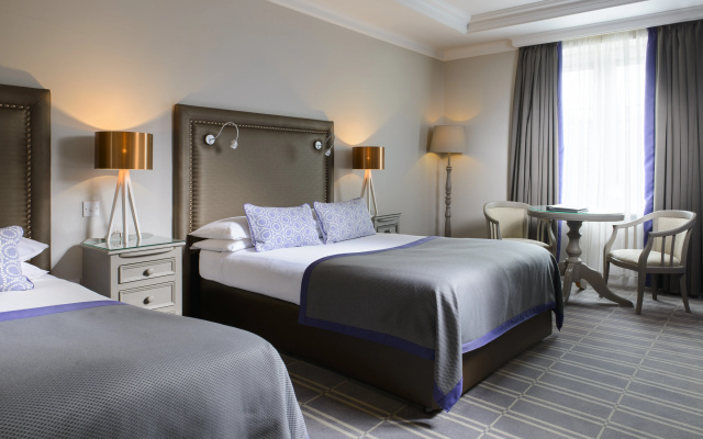Meadowlands Hotel