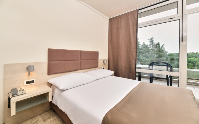 Hotel Mediteran Plava Laguna