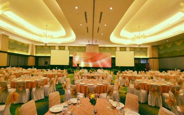 IPB Hotel And Convention Center