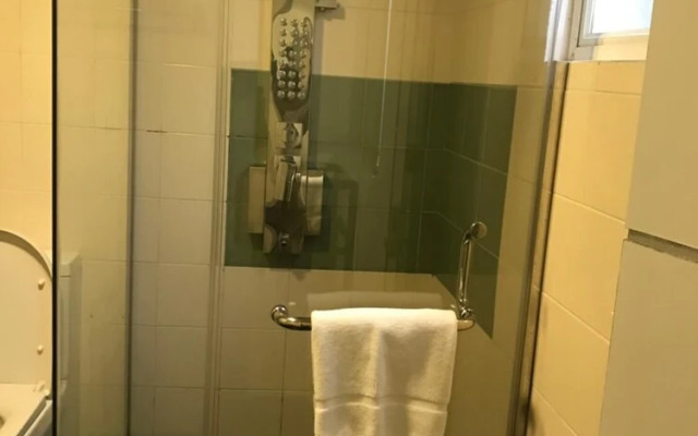 Impala City Hotel and Hostel Kandy 50