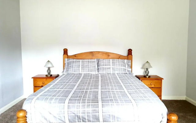 Spacious Holiday Home Closeby River in Alness!