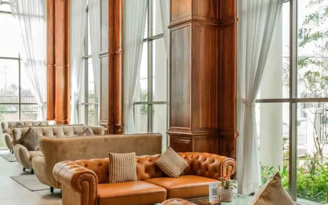 Sea Breeze Hotel & Villa