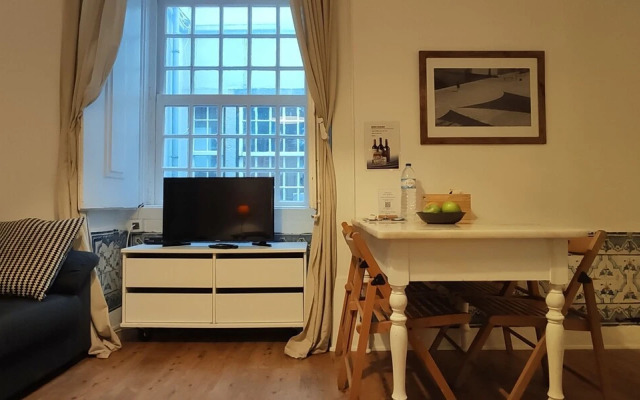 Luxury And Beautiful Apartment in Chiado