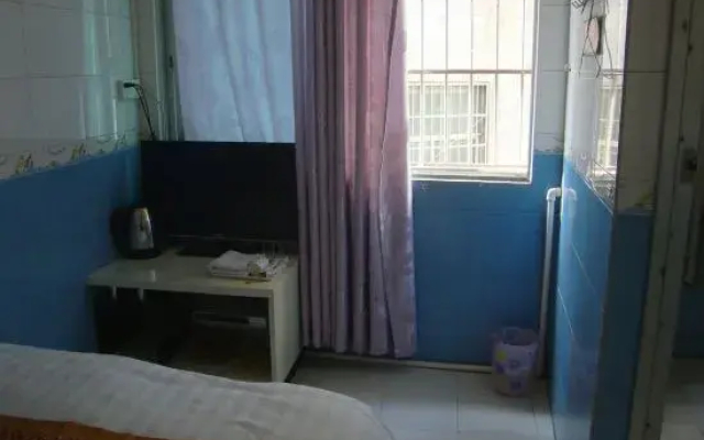Luodian Hongyi Hotel
