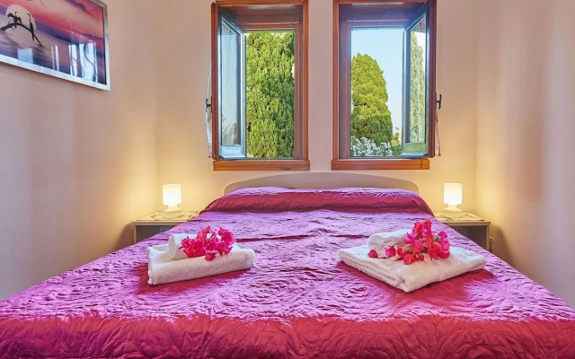 Villa in Pozzallo Near Sandy Beaches