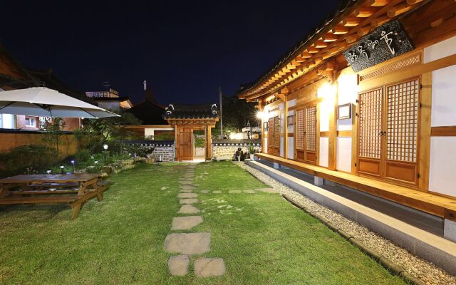 Hanok Hyeyum