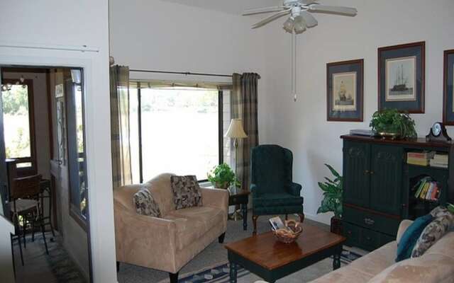 Heron Pointe F-20 - 2 Br Condo