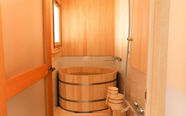 Traditional Guesthouse TONARI