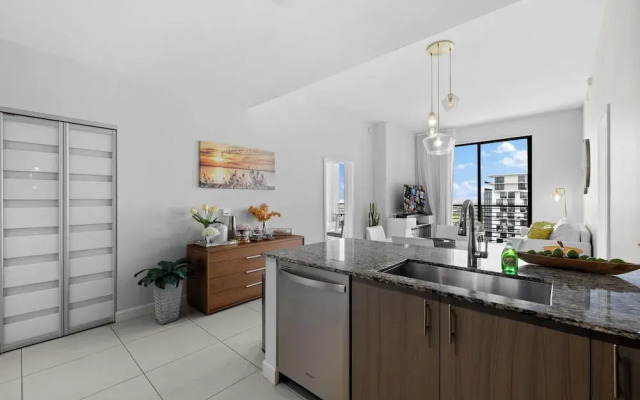 Spacious 2-Bedroom Condo at Doral Park
