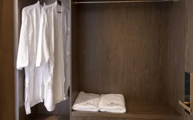 Yuxi Huaning Guanghua Hotel (Ningzhou Park)