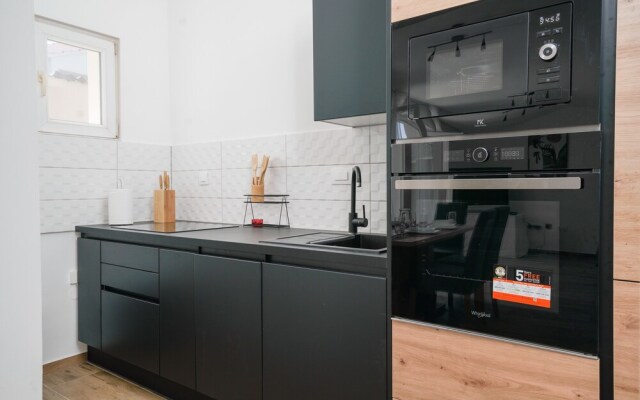 Welcome to Pina Tourist Apartments