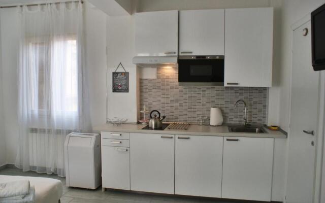 4-Tourist House Bologna-Studio