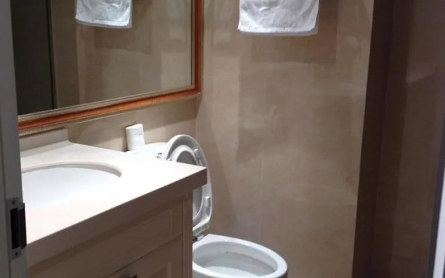 Fengyang Apartment (99 Mansion Central Avenue)