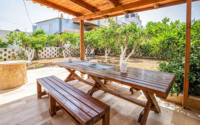 Charming Agia Pelagia Green House