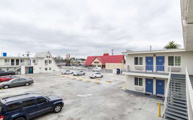 Motel 6 Long Beach, CA - International City