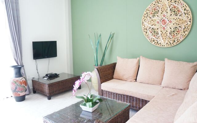 VIP Chain Resort Pool Villa