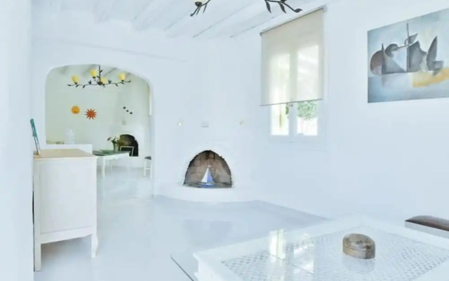 Cozy 2-bedroom House in Tinos
