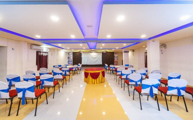 R2 Rooms By OYO Rooms