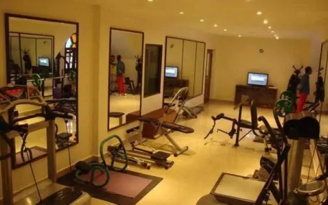 Hotel Himgiri
