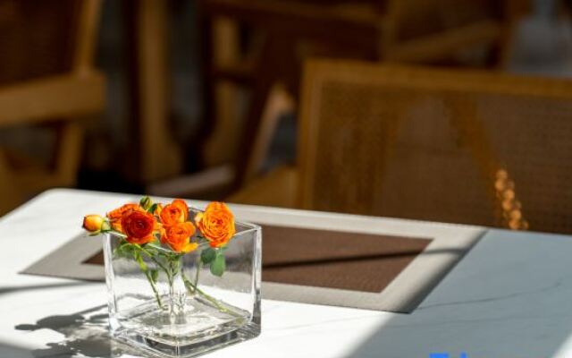 One side of the wilderness hotel