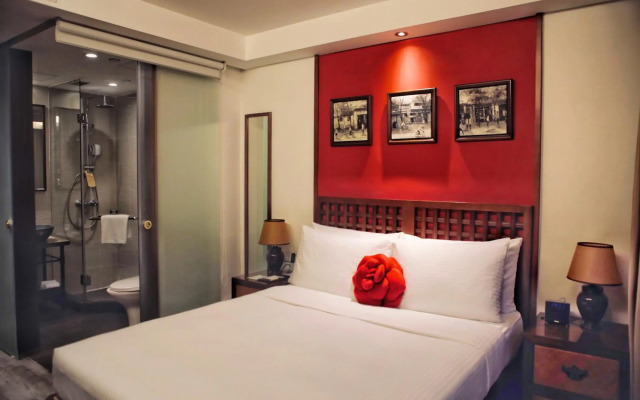 Butterfly on Wellington, Central