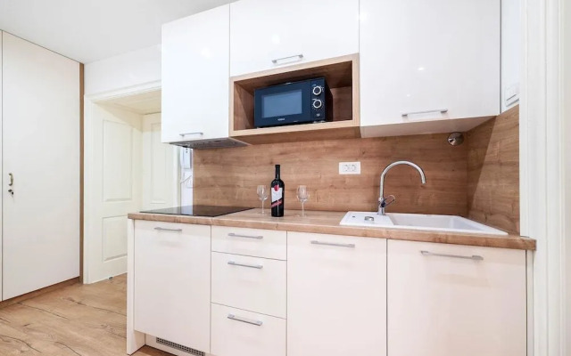 Rialto Luxury Apartment