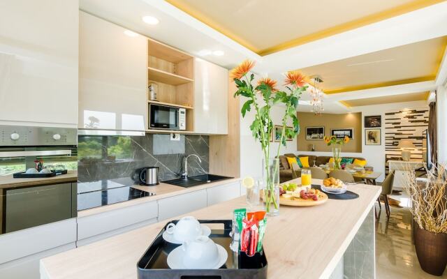Villa Dolores Apartments