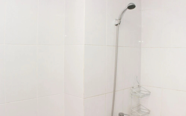 Homey And Nice 2Br At Patraland Urbano Apartment