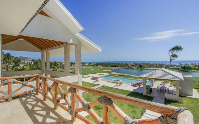 Stunning 6BR Villa With Ocean View in Cap Cana
