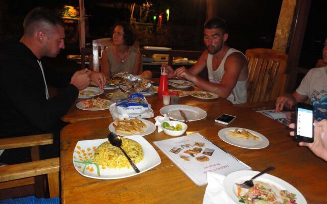 Deans Beach Hotel