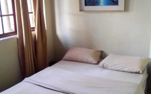 Rosebank Lodge & Backpacker