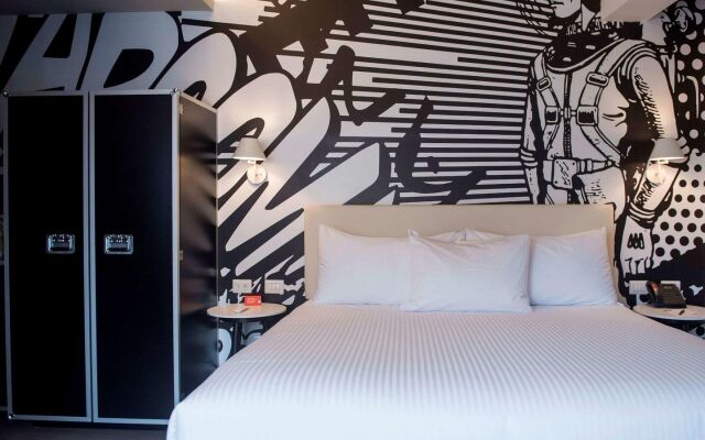 Radisson RED Miraflores