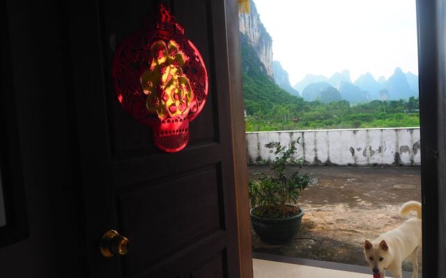 The Yangshuo Moon Resort