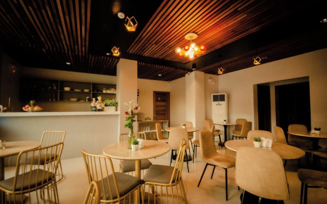 Rudhil's Place Hotel