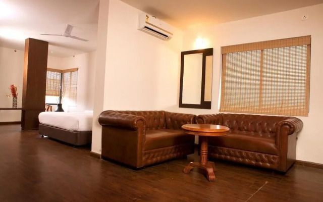 Collection O 50126 Hotel Sk Elegance