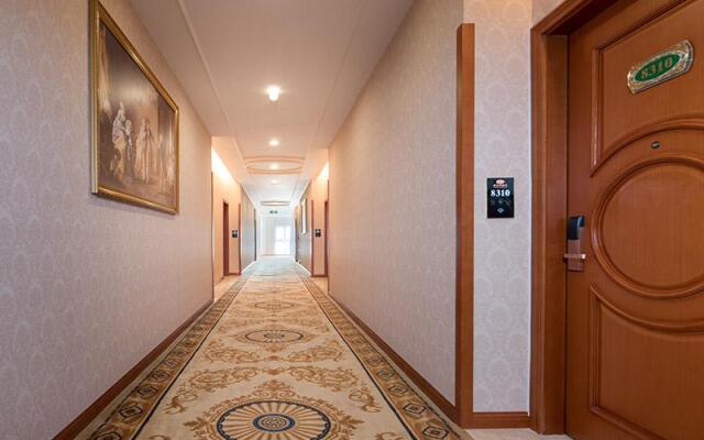 Vienna Hotel Zhejiang Taizhou Luqiao Passenger Center