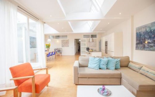 Helmers | Artfulstay