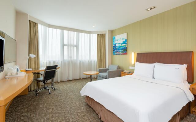 Holiday Inn Express Shanghai Jinqiao Central, an IHG Hotel