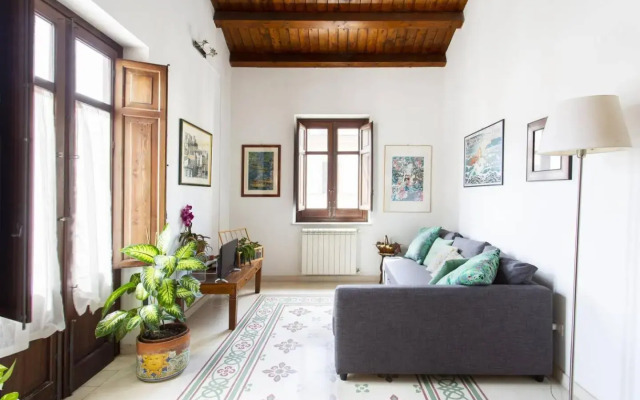 Anna's Home in Historical Center