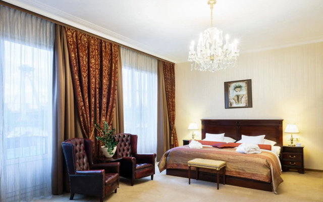 Devin Hotel