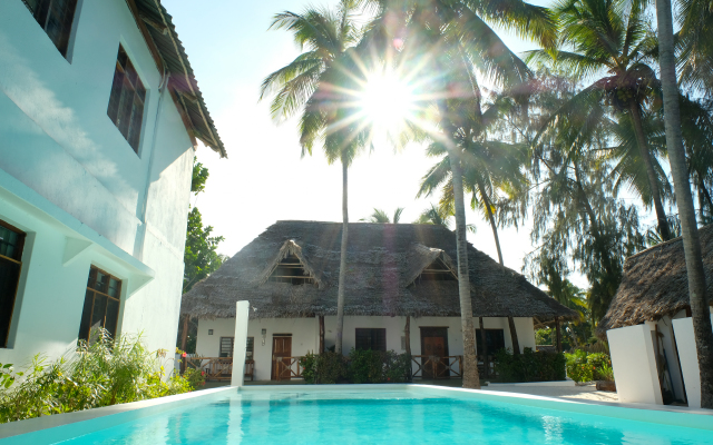 Makuti Beach Bungalows