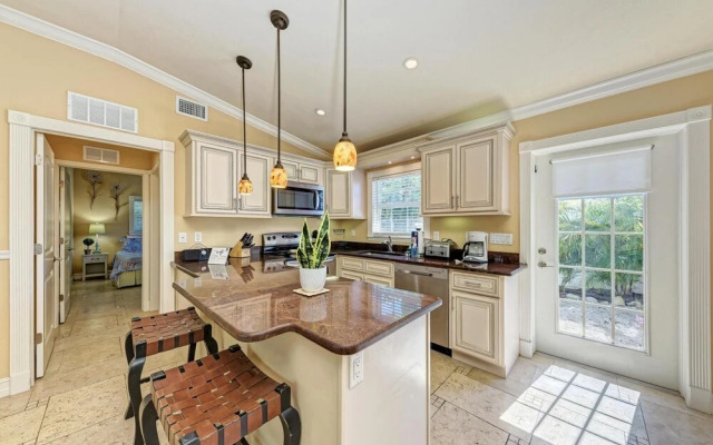 Anna Maria Island Edgewater Bungalow